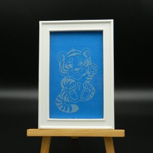 mes créations de gravure sur des cadres photos en verre avec motif tigre pour ce modèle