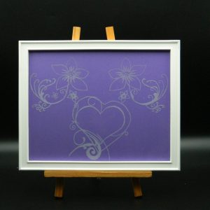 mes créations de gravure sur des cadre photo en verre avec motif cœur pour ce modèle