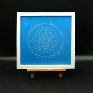mes créations de gravure sur des cadres photos en verre avec motif mandala pour ce modèle