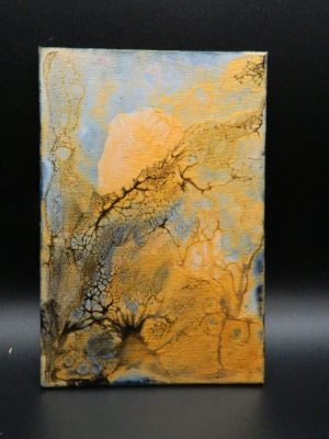 mes créations de tableaux en peinture avec une technique de pouring sur une toile de tons noir et or pour ce modèle